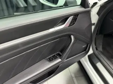 Porsche 992 Turbo S AERO-PAKET BRABUS BOSE ACC KW