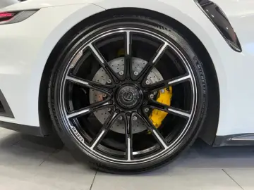 Porsche 992 Turbo S AERO-PAKET BRABUS BOSE ACC KW
