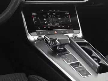 AUDI A7 Sportback 50 TFSI e quattro S tonic Line PANO