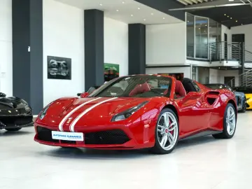 Ferrari 488 Spider TAILOR-MADE DAYTONA-SEAT JBL LIFT 1HD