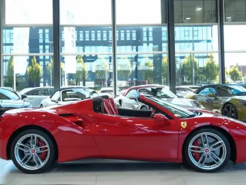 Ferrari 488 Spider TAILOR-MADE DAYTONA-SEAT JBL LIFT 1HD