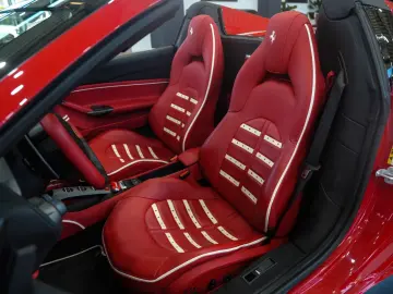 Ferrari 488 Spider TAILOR-MADE DAYTONA-SEAT JBL LIFT 1HD