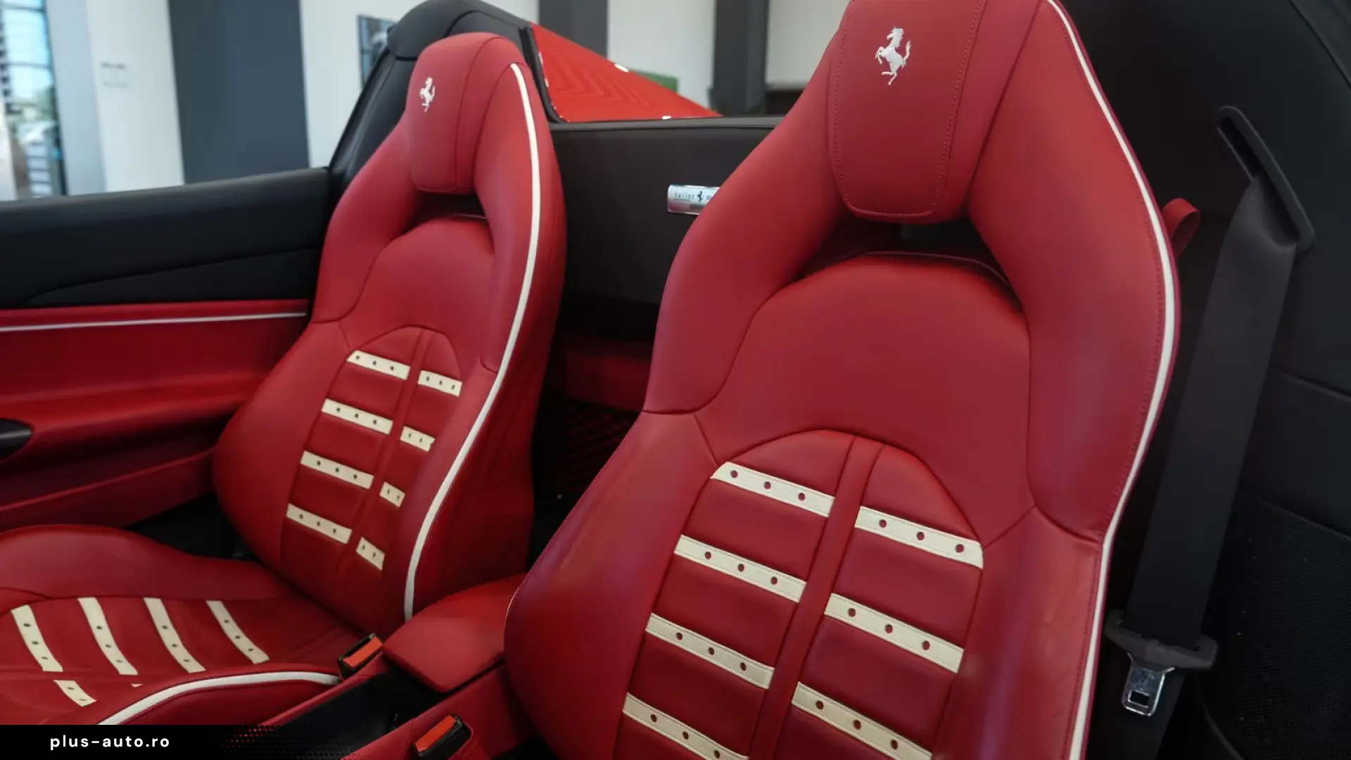 Ferrari 488 Spider TAILOR-MADE DAYTONA-SEAT JBL LIFT 1HD