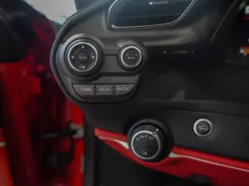 Ferrari 488 Spider TAILOR-MADE DAYTONA-SEAT JBL LIFT 1HD