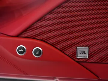 Ferrari 488 Spider TAILOR-MADE DAYTONA-SEAT JBL LIFT 1HD
