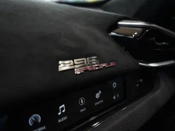 Ferrari 296 GTB Speciale  FULL CARBON  STRIPES  JBL  LIFT