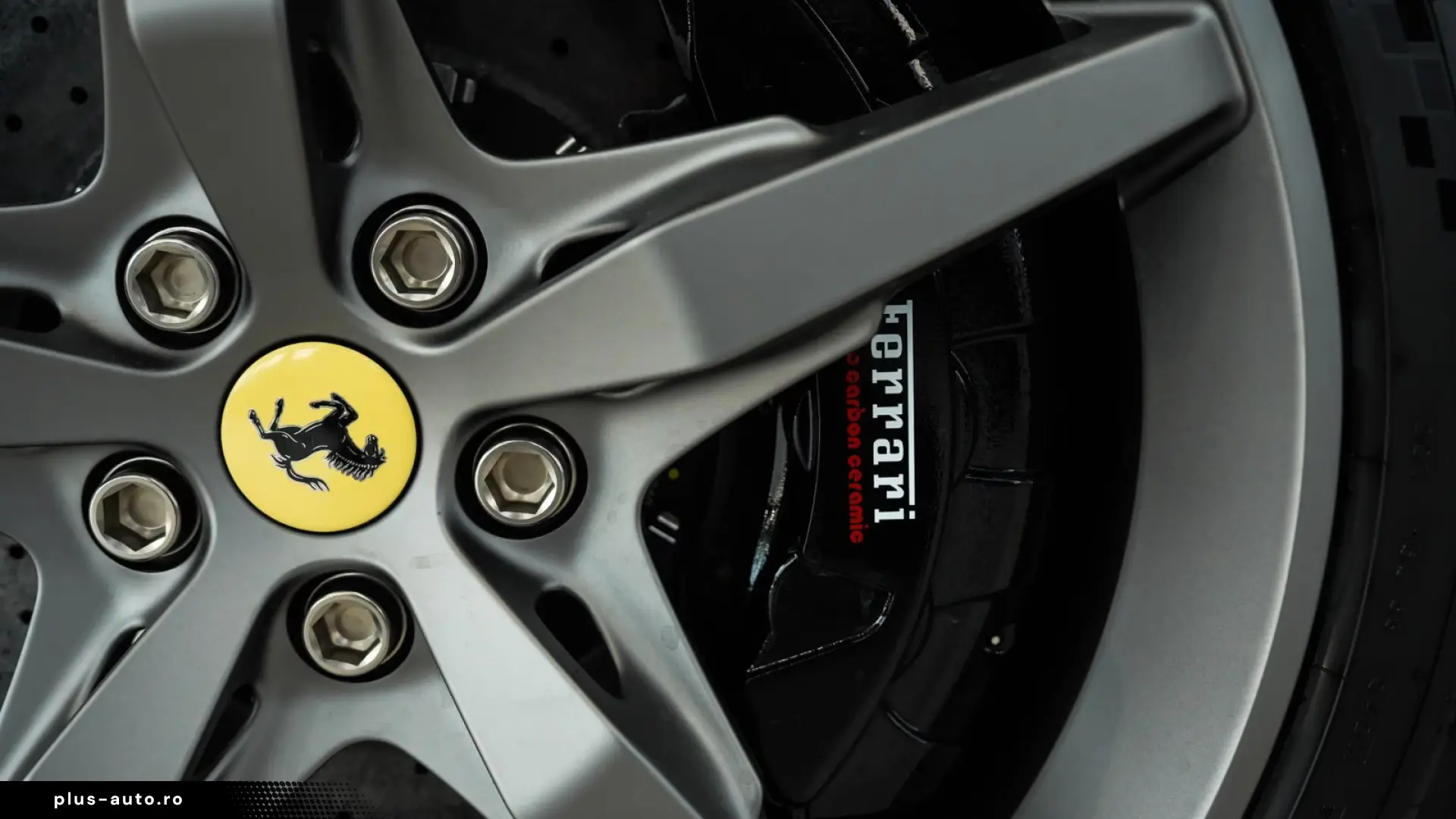 Ferrari 296 GTB Speciale  FULL CARBON  STRIPES  JBL  LIFT
