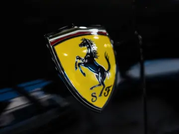 Ferrari 296 GTB Speciale  FULL CARBON  STRIPES  JBL  LIFT