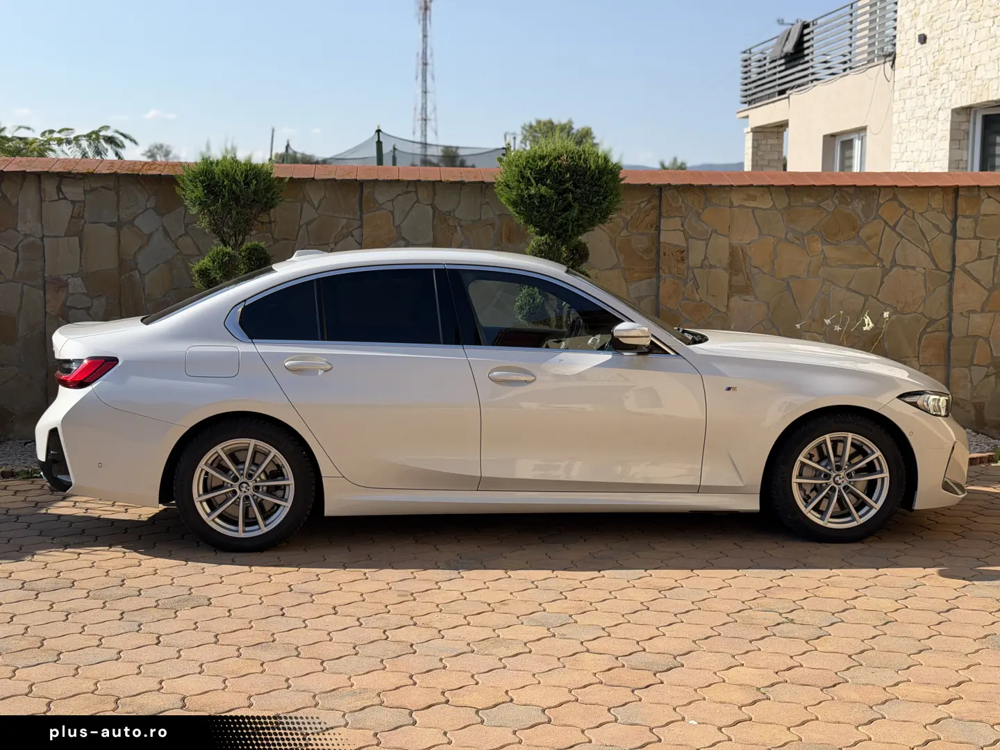 BMW 330i facelift M Sport   TVA deductibil   finantare