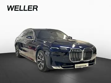 BMW 740d xD DAPr ExecutiveLounge TV Entertainment
