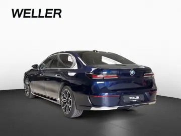 BMW 740d xD DAPr ExecutiveLounge TV Entertainment