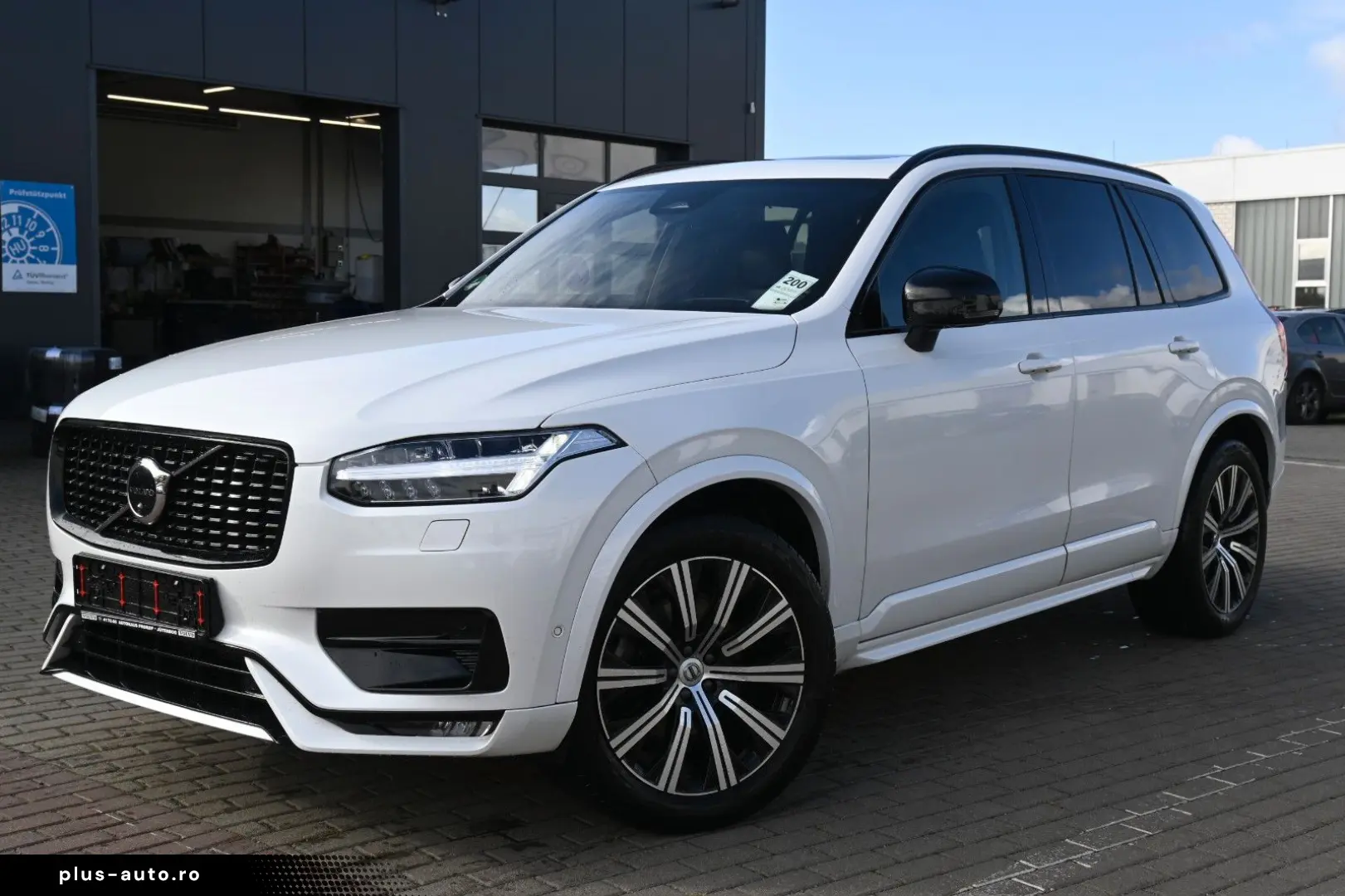 VOLVO XC90 B5D AWD Plus Dark STDHZG PANO LUFT 360  AHK
