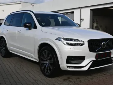 VOLVO XC90 B5D AWD Plus Dark STDHZG PANO LUFT 360  AHK