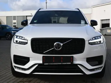 VOLVO XC90 B5D AWD Plus Dark STDHZG PANO LUFT 360  AHK