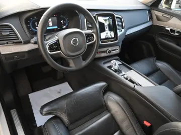 VOLVO XC90 B5D AWD Plus Dark STDHZG PANO LUFT 360  AHK