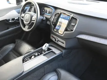 VOLVO XC90 B5D AWD Plus Dark STDHZG PANO LUFT 360  AHK