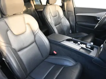 VOLVO XC90 B5D AWD Plus Dark STDHZG PANO LUFT 360  AHK