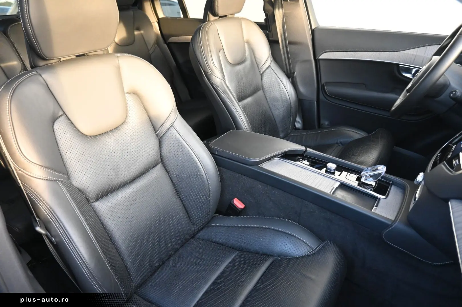 VOLVO XC90 B5D AWD Plus Dark STDHZG PANO LUFT 360  AHK