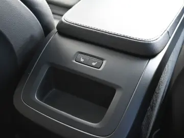 VOLVO XC90 B5D AWD Plus Dark STDHZG PANO LUFT 360  AHK