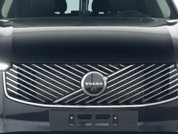 VOLVO XC90 T8 AWD Ultra Bright !!B&W MASSAGE LUFTFW!!