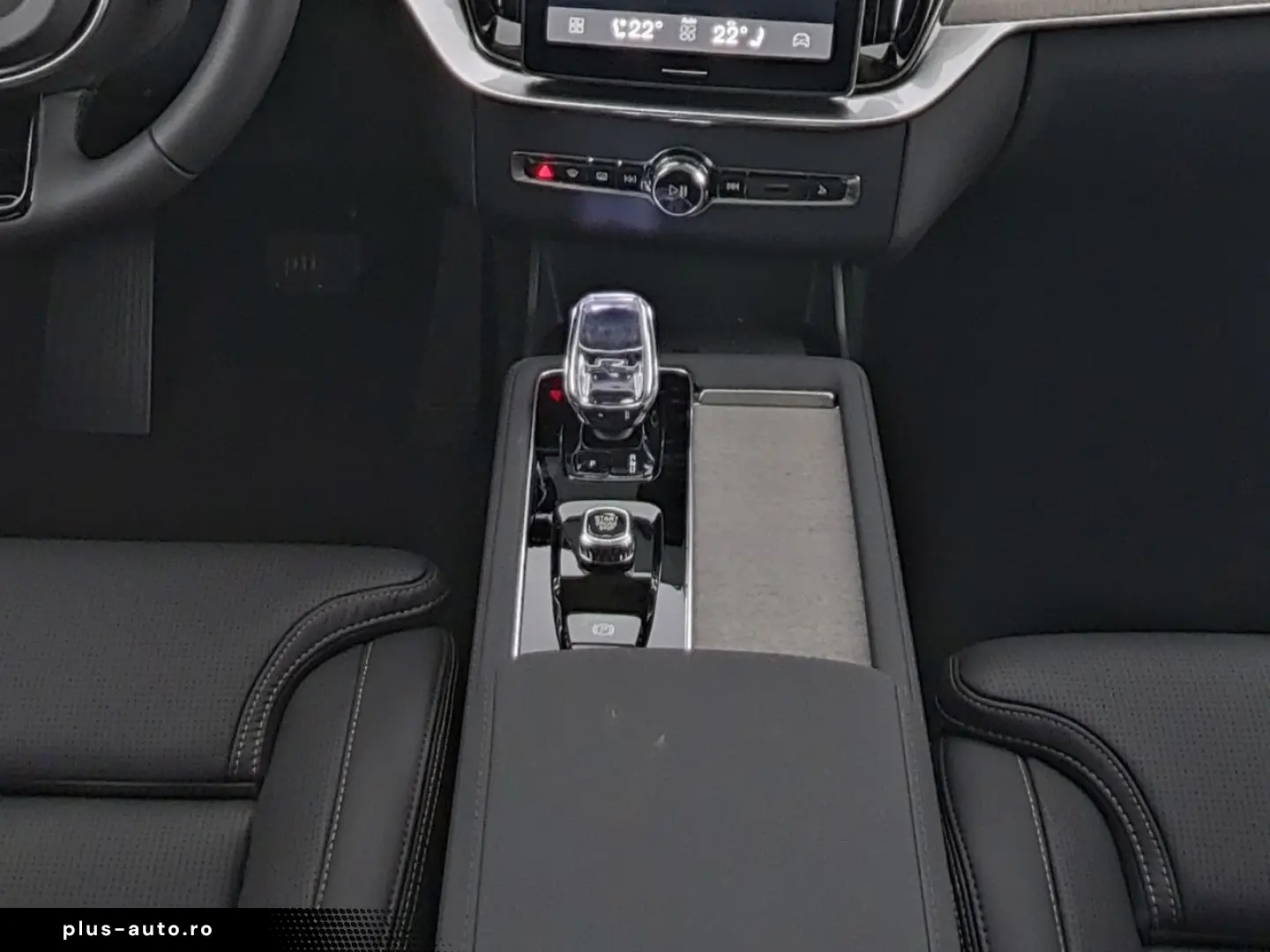 VOLVO XC90 T8 AWD Ultra Bright !!B&W MASSAGE LUFTFW!!
