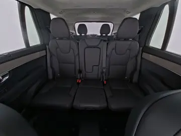 VOLVO XC90 T8 AWD Ultra Bright !!B&W MASSAGE LUFTFW!!