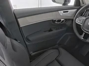 VOLVO XC90 T8 AWD Ultra Bright !!B&W MASSAGE LUFTFW!!
