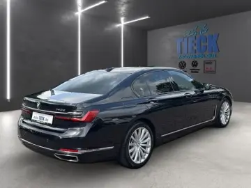 BMW 740d xDrive Leather NaviHUD Heated Seats  Laserlights