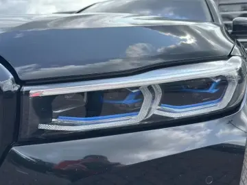 BMW 740d xDrive Leather NaviHUD Heated Seats  Laserlights