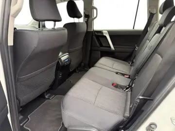 TOYOTA Land Cruiser 2.8 D-4D