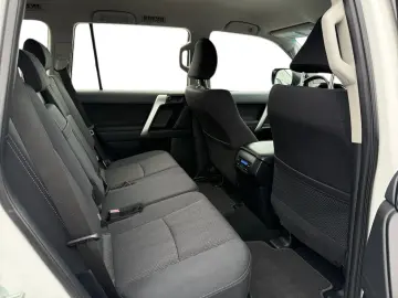 TOYOTA Land Cruiser 2.8 D-4D