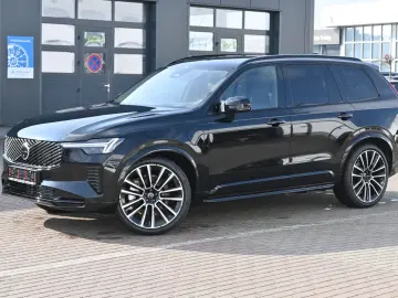 VOLVO XC90 T8 AWD Ultra Dark Recharge Plug-In Hybrid