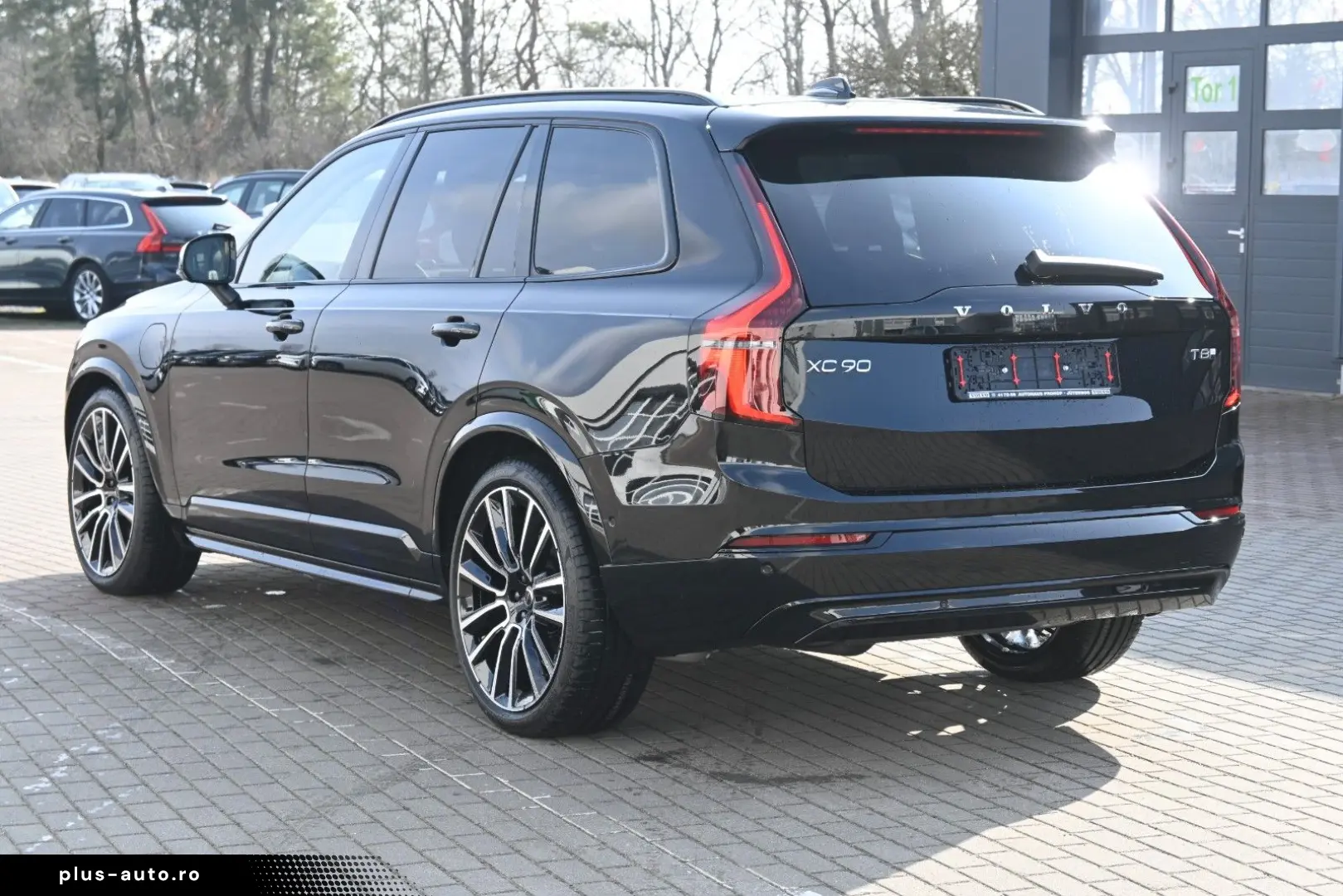 VOLVO XC90 T8 AWD Ultra Dark Recharge Plug-In Hybrid
