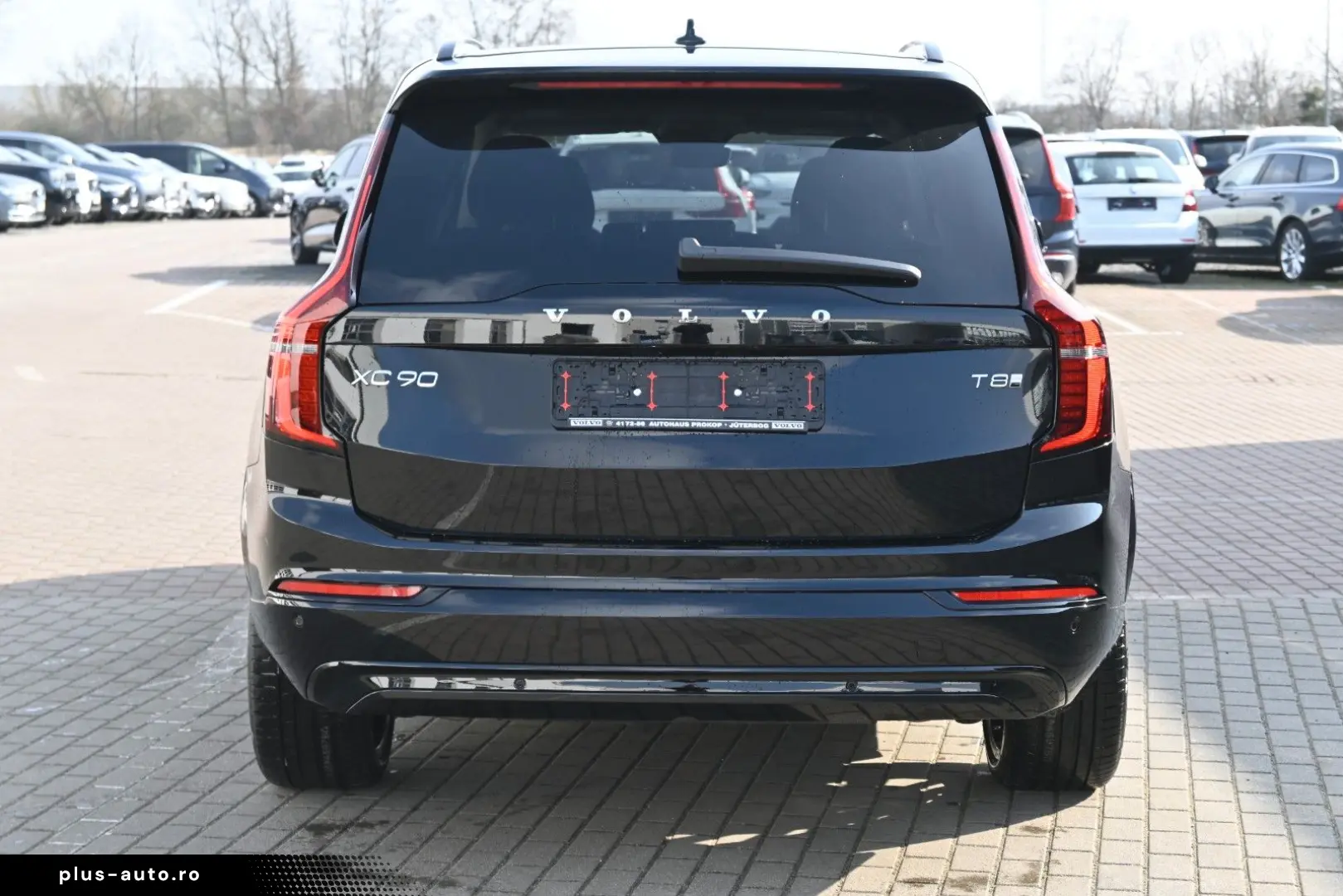 VOLVO XC90 T8 AWD Ultra Dark Recharge Plug-In Hybrid