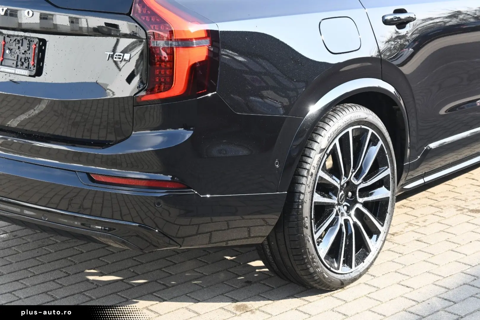 VOLVO XC90 T8 AWD Ultra Dark Recharge Plug-In Hybrid