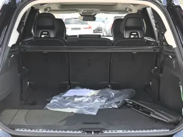 VOLVO XC90 T8 AWD Ultra Dark Recharge Plug-In Hybrid