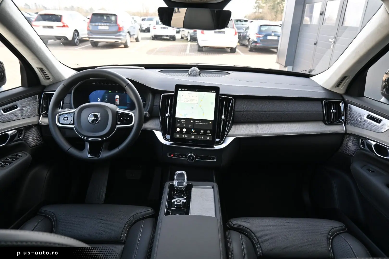 VOLVO XC90 T8 AWD Ultra Dark Recharge Plug-In Hybrid