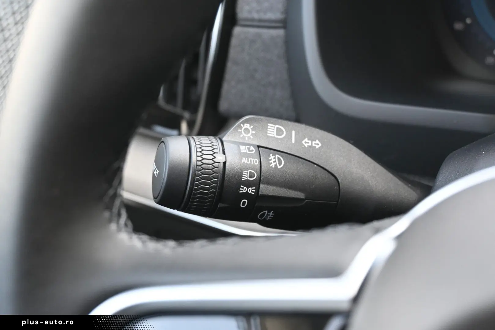 VOLVO XC90 T8 AWD Ultra Dark Recharge Plug-In Hybrid