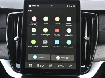 VOLVO XC90 T8 AWD Ultra Dark Recharge Plug-In Hybrid