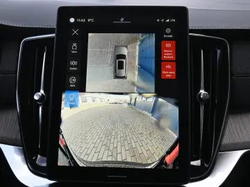 VOLVO XC90 T8 AWD Ultra Dark Recharge Plug-In Hybrid