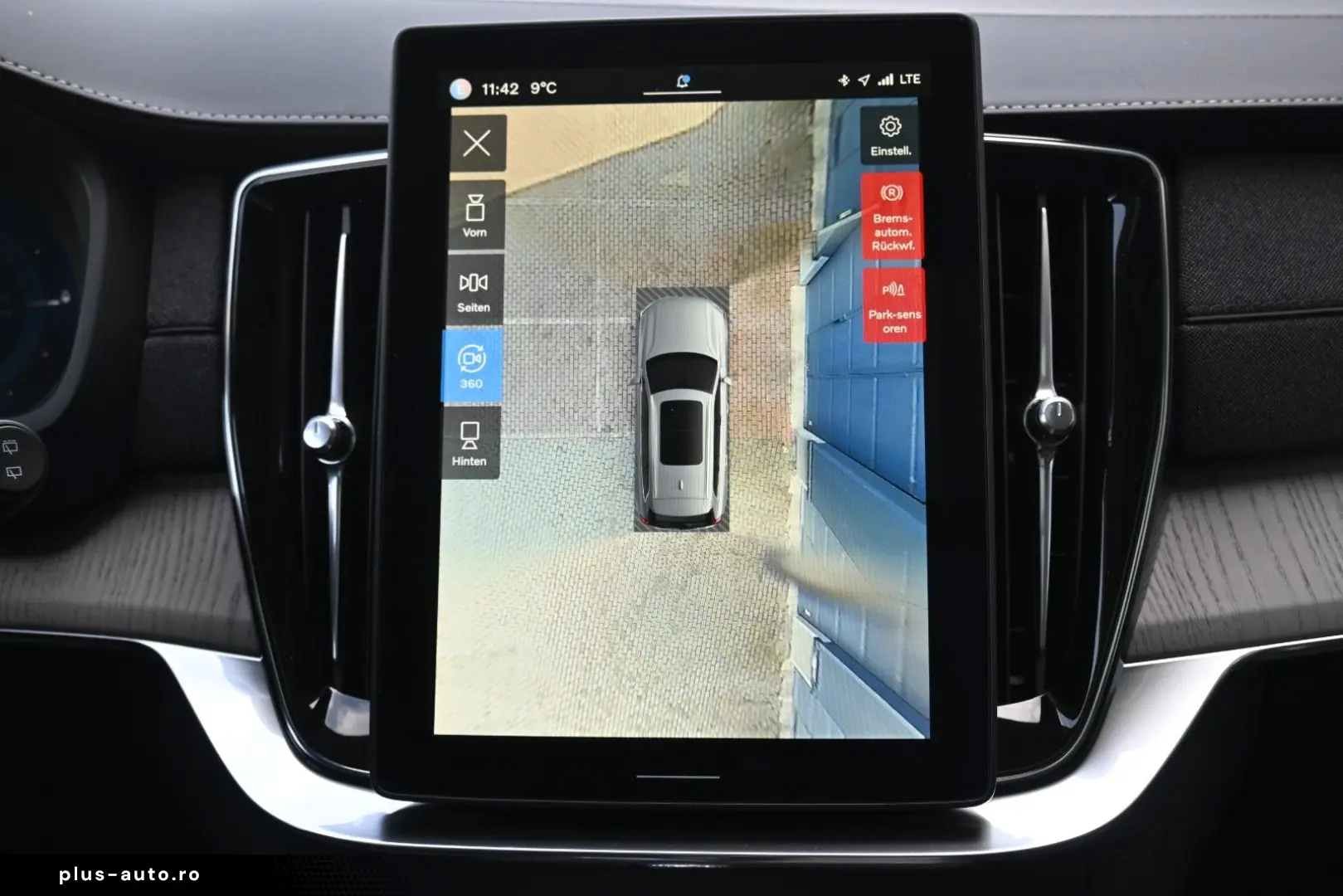 VOLVO XC90 T8 AWD Ultra Dark Recharge Plug-In Hybrid