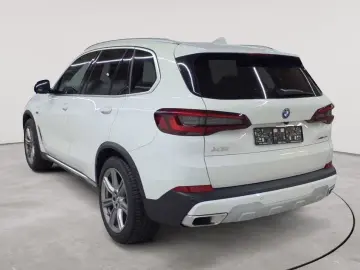BMW X5 xDrive45e xLINE