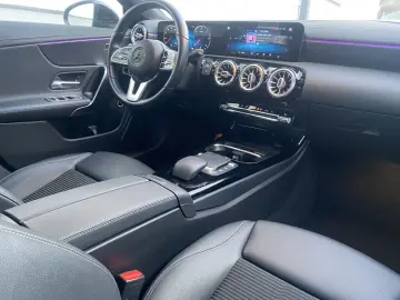 MERCEDES-BENZ CLA 250 e  LED-Ambiente-High-End