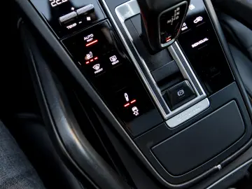 Porsche Cayenne Coupe e Hybrid  Led Matrix