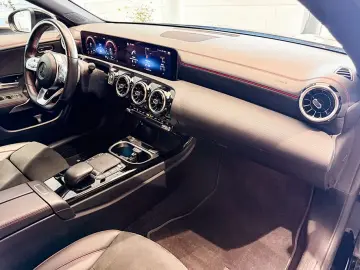 MERCEDES-BENZ CLA 250 e AMGLi NIGHT LED MBUX KAMERA KLIMA
