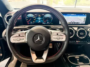 MERCEDES-BENZ CLA 250 e AMGLi NIGHT LED MBUX KAMERA KLIMA