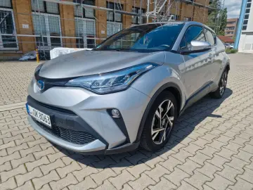 TOYOTA C-HR Hybrid Team D Tüv Neu