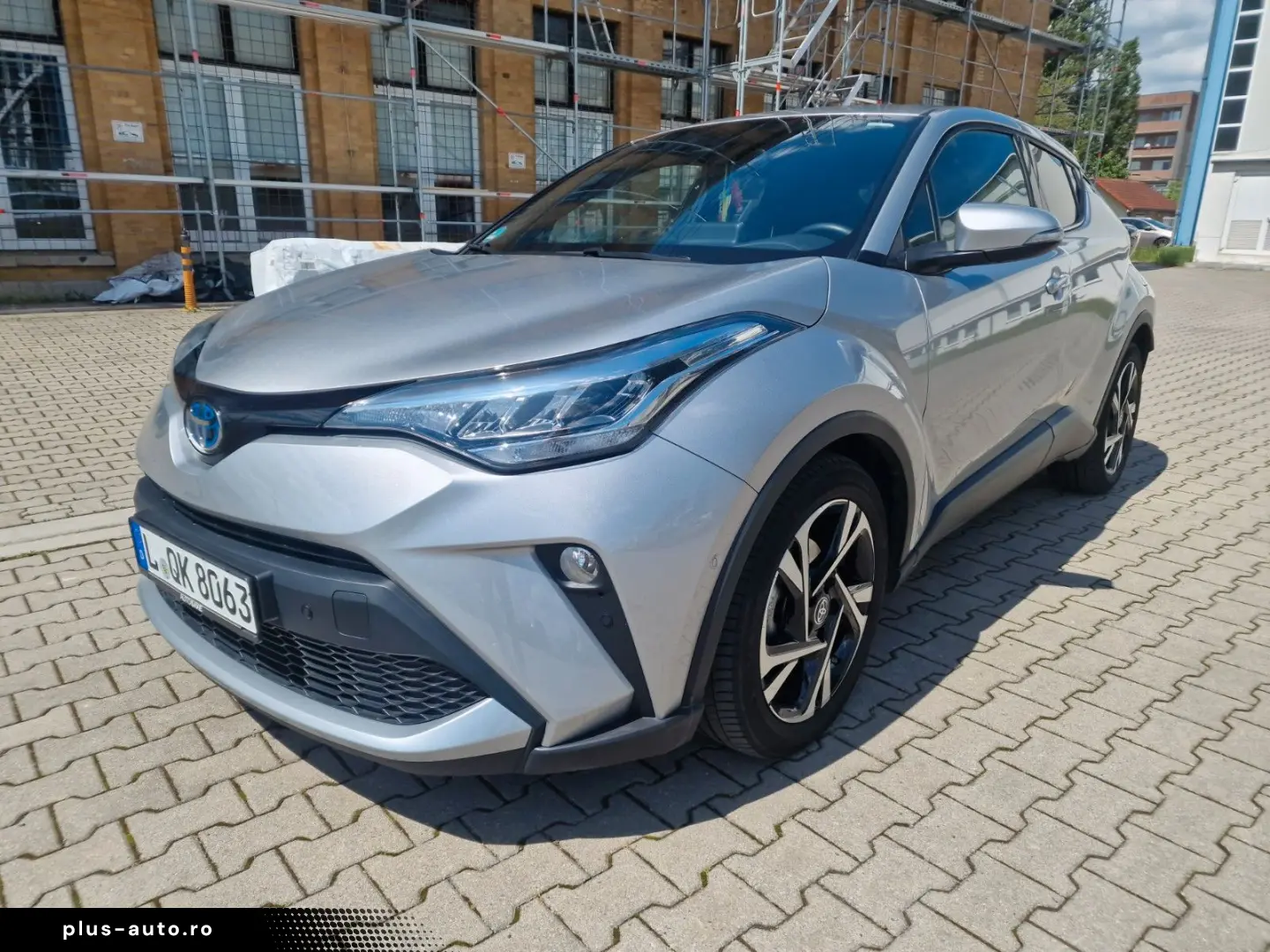 TOYOTA C-HR Hybrid Team D Tüv Neu