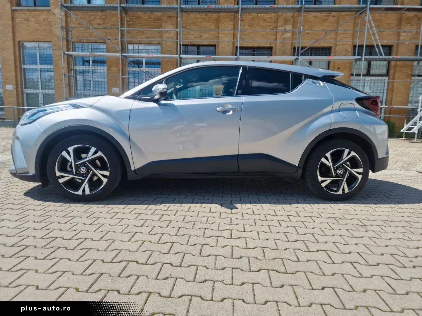 TOYOTA C-HR Hybrid Team D Tüv Neu