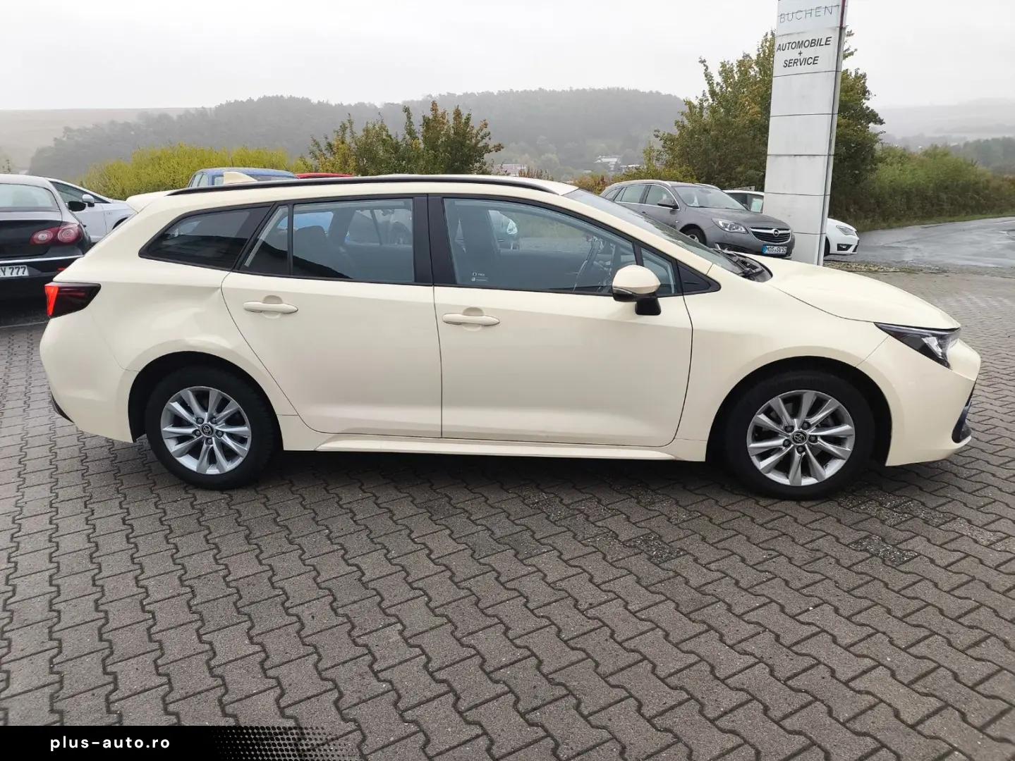 TOYOTA Corolla Touring Sports 1.8 VVT i-Hybrid Business